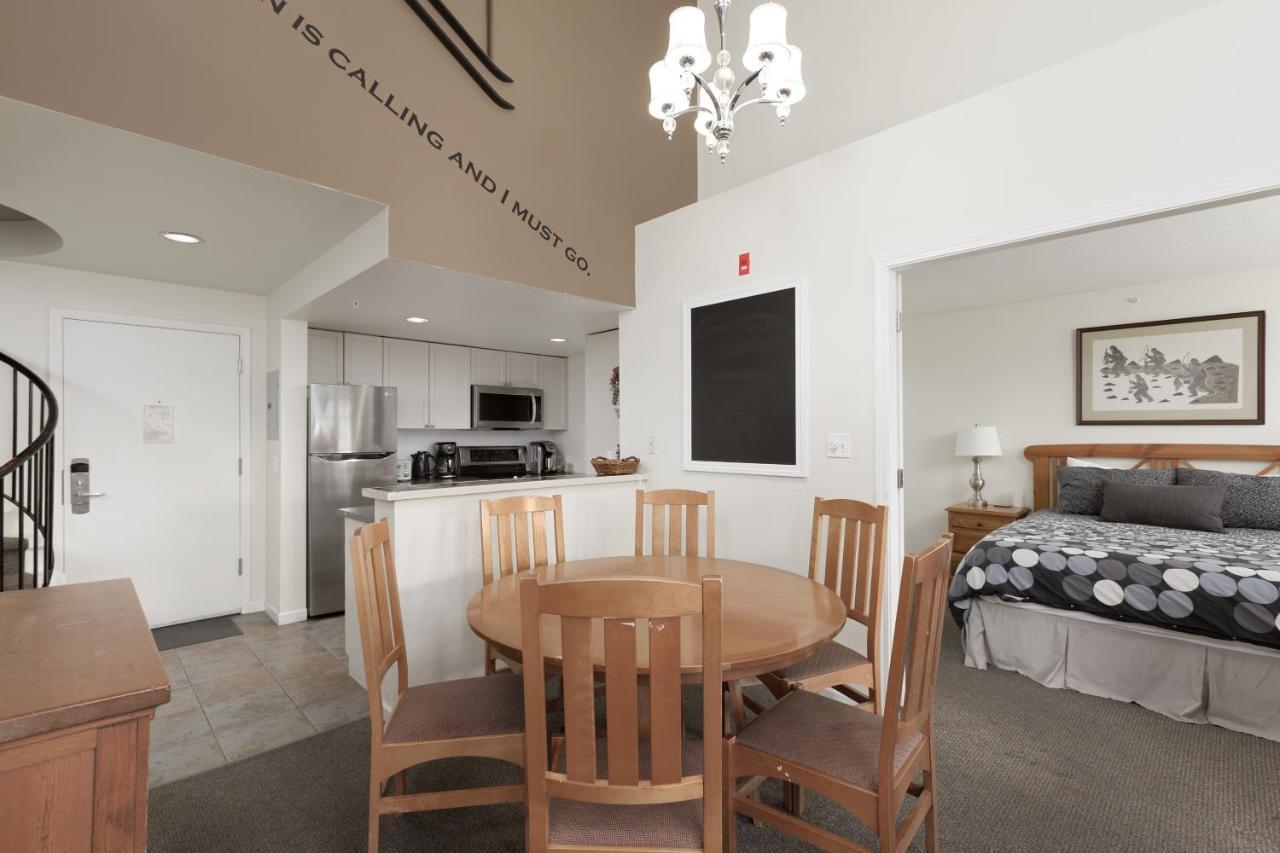 Tyndall Stone Lodge By Cozystay Signature Whistler Buitenkant foto