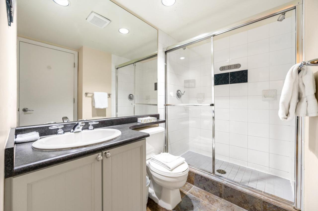 Tyndall Stone Lodge By Cozystay Signature Whistler Buitenkant foto